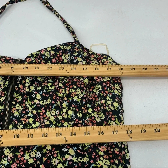 American Rag Halter Top  1X Floral Front Zip Smocked Back Pin Up Y2K Dainty New - Picture 10 of 11